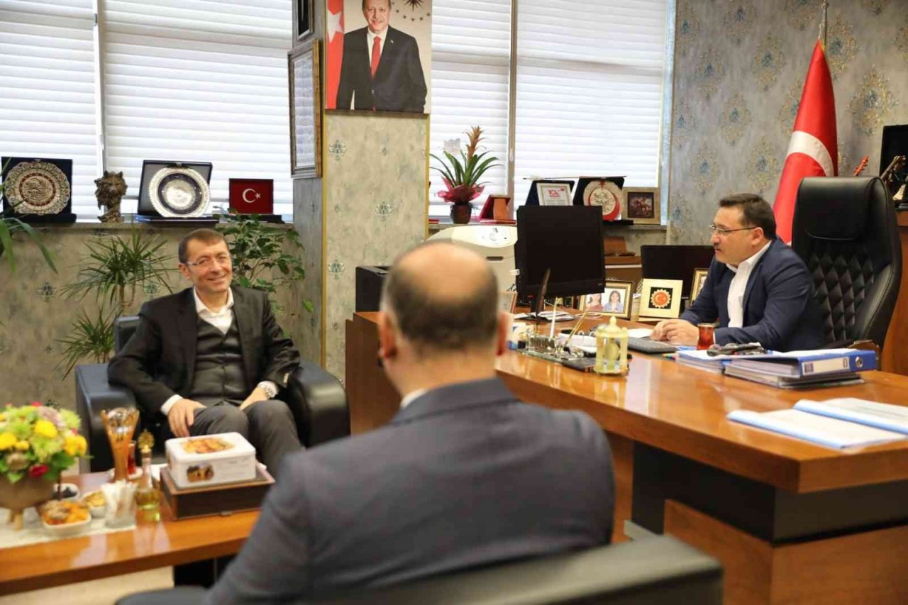 Vali Çiçek’ten SGK’ya ziyaret