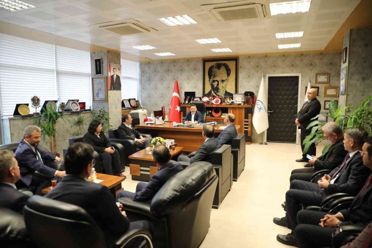 Vali Çiçek’ten SGK’ya ziyaret