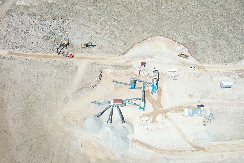 Kocasinan’ın taş ocağı, 470 bin ton mıcır üretimiyle 16 milyon 315 bin TL tasarruf sağladı