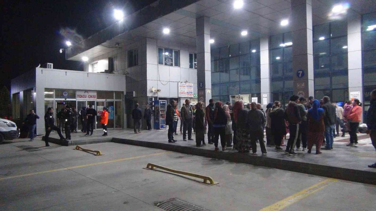 Mersin’de Şehirler Arası Otobüs Terminali’nde el bombası iddiası paniğe neden oldu