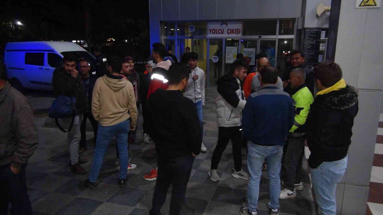 Mersin’de Şehirler Arası Otobüs Terminali’nde el bombası iddiası paniğe neden oldu
