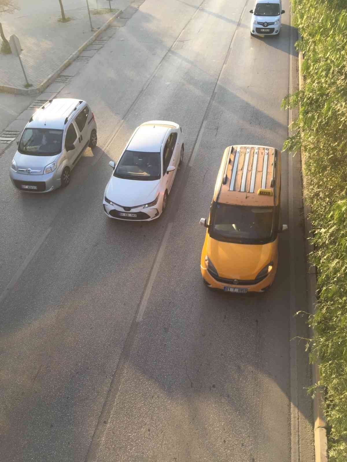 Sıfır otomobilde fiyat düştü ama vatandaş araç bulamıyor