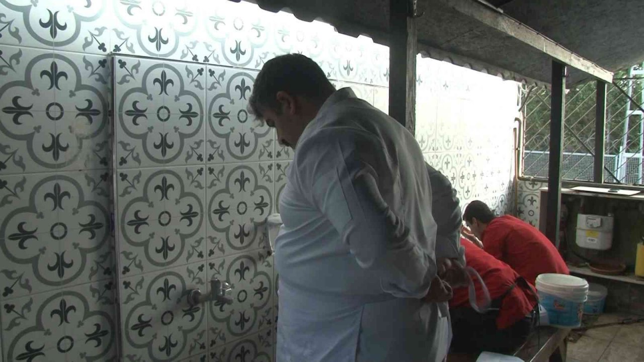 İşin ustalarından, yemekleri ziyan eden sosyal medya fenomenlerine tepki