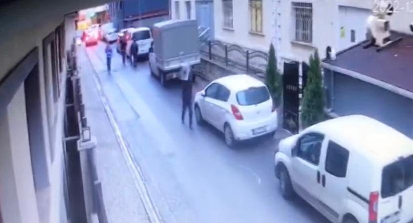 Ümraniye’de kombi hırsızlığı kamerada