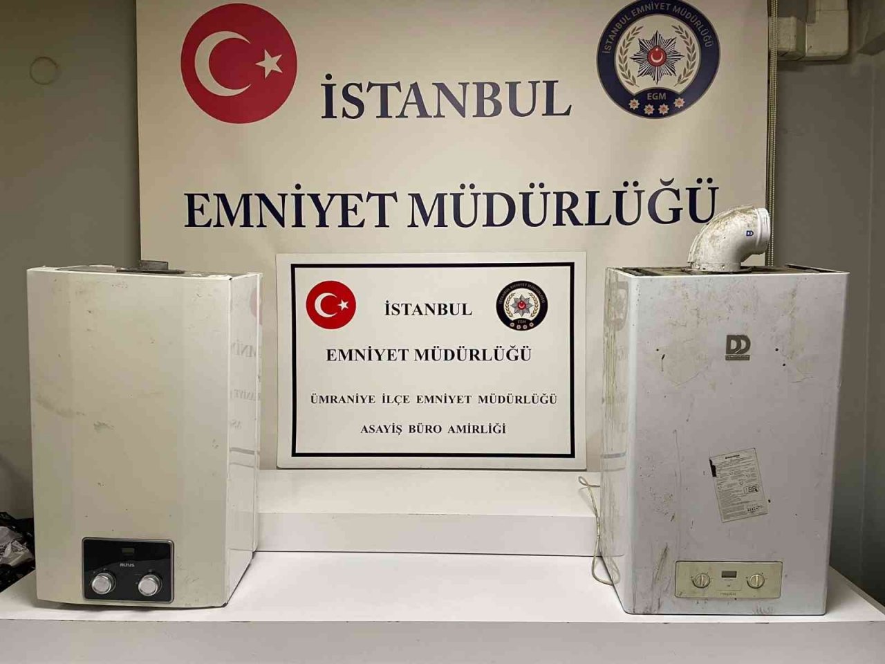 Ümraniye’de kombi hırsızlığı kamerada