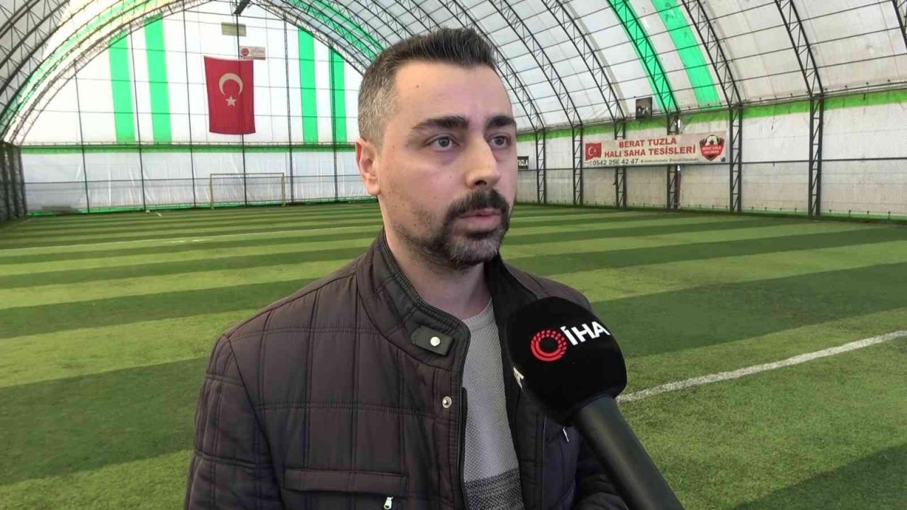 Halı sahada maç yaparken kalp krizi geçirip hayatını kaybetti