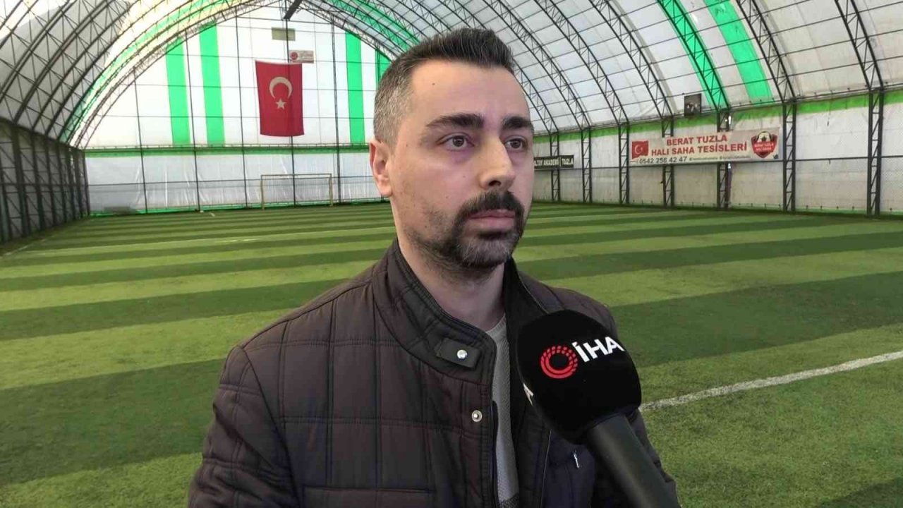 Halı sahada maç yaparken kalp krizi geçirip hayatını kaybetti