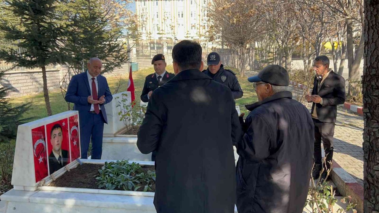 Kahraman şahadetinin yıl dönümünde unutulmadı