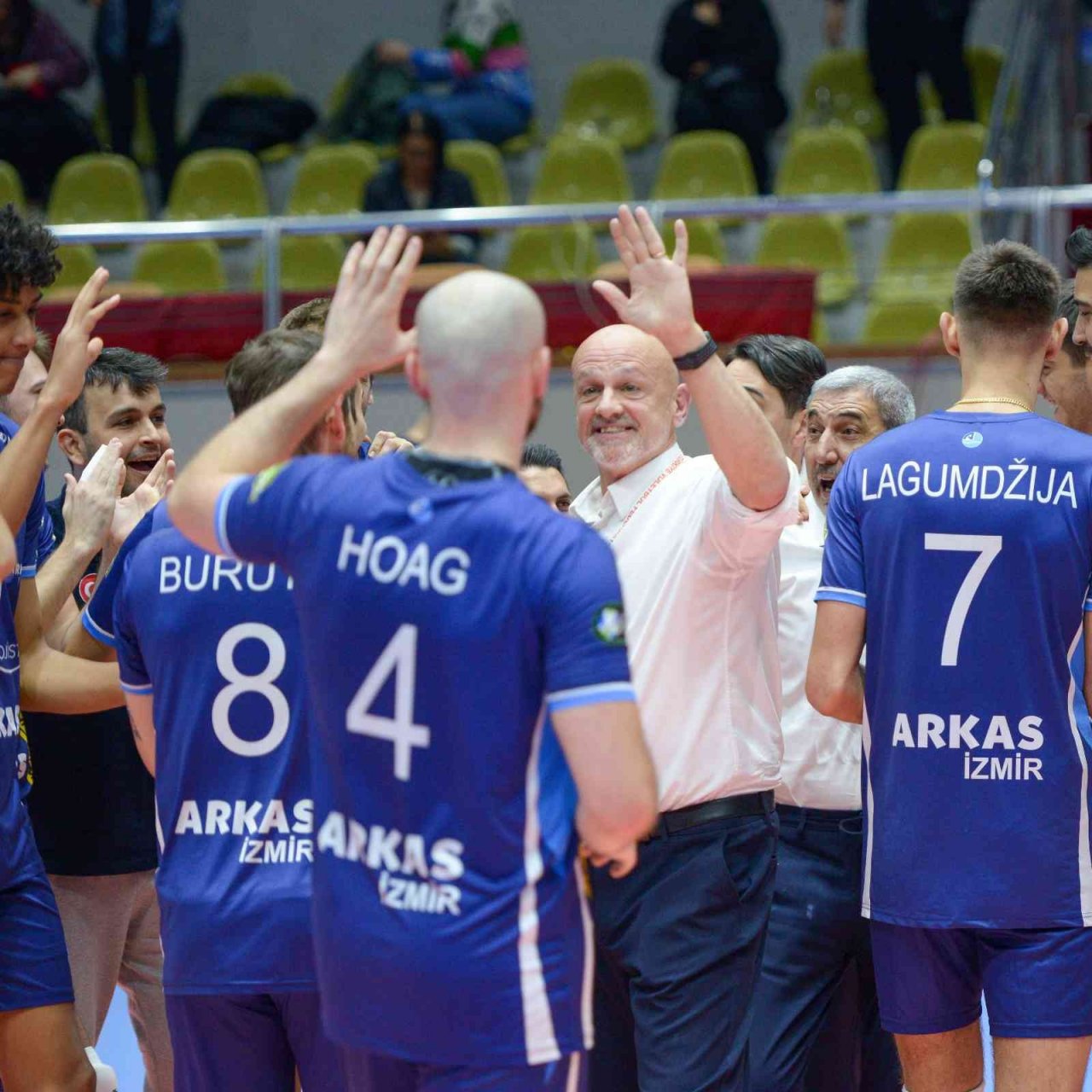 Voleybolda İzmir derbisi