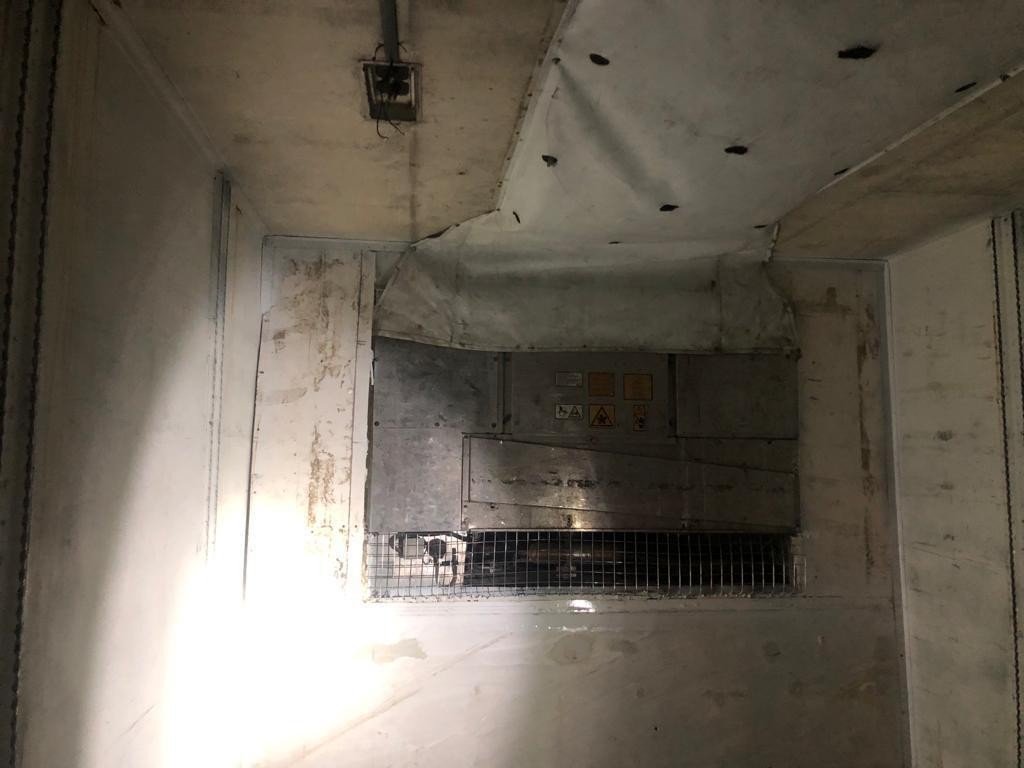 Dorsenin gizli bölmesinde saklanan 24 göçmen yakalandı