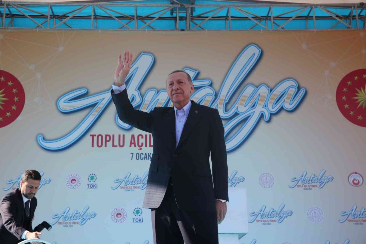 Erdoğan: "İstemezükçülük dışında bir şey de söylemiyorlar"