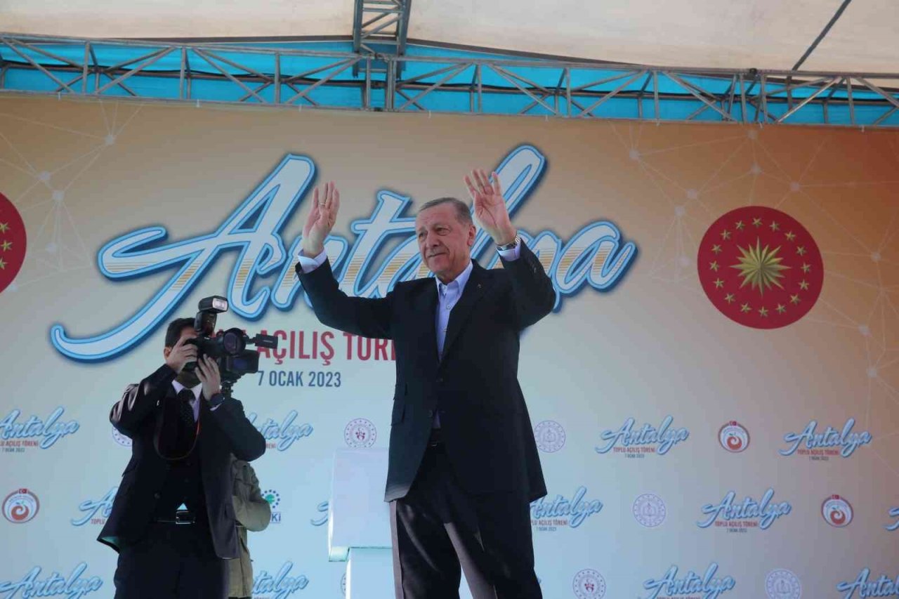 Erdoğan: "İstemezükçülük dışında bir şey de söylemiyorlar"