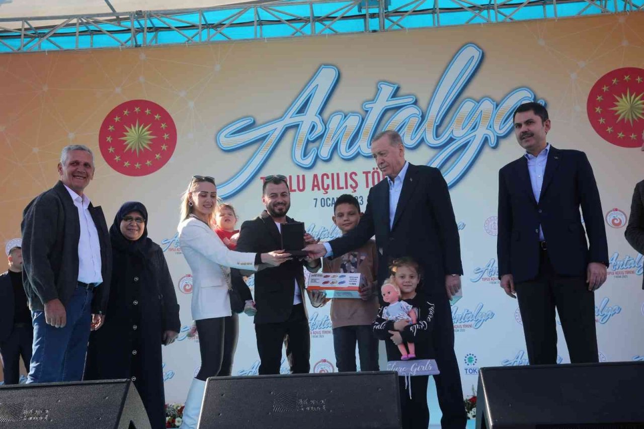 Erdoğan: "İstemezükçülük dışında bir şey de söylemiyorlar"