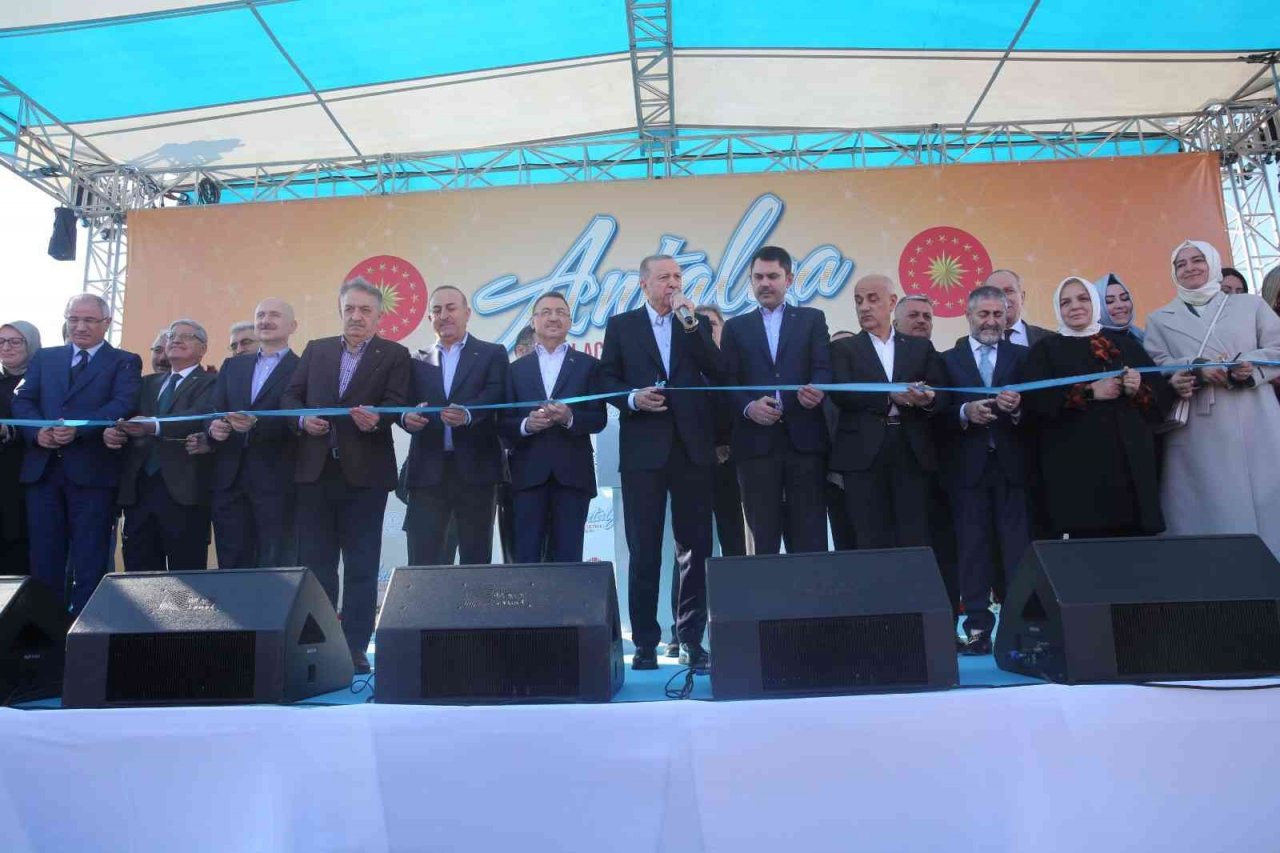 Erdoğan: "İstemezükçülük dışında bir şey de söylemiyorlar"