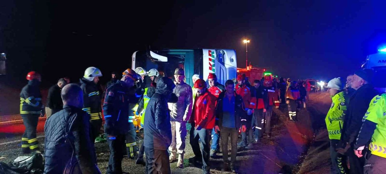 Devrilen yolcu otobüsünde acı detay: Ölen 6 kişiden 4’ü 20 kilometre sonra evinde olacaktı