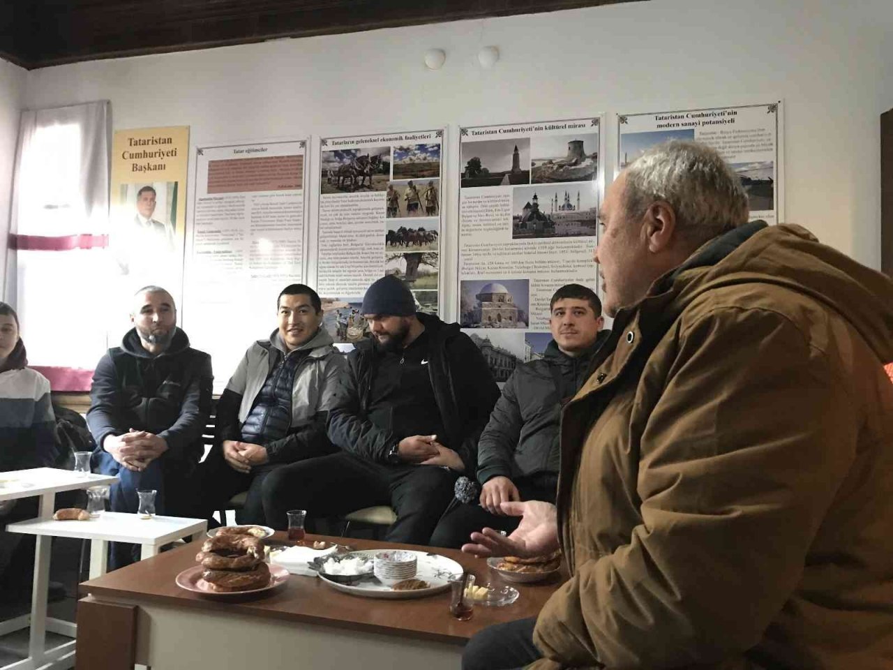 Kazan Tatarları kaynaştırma kahvaltısında bir araya geldi