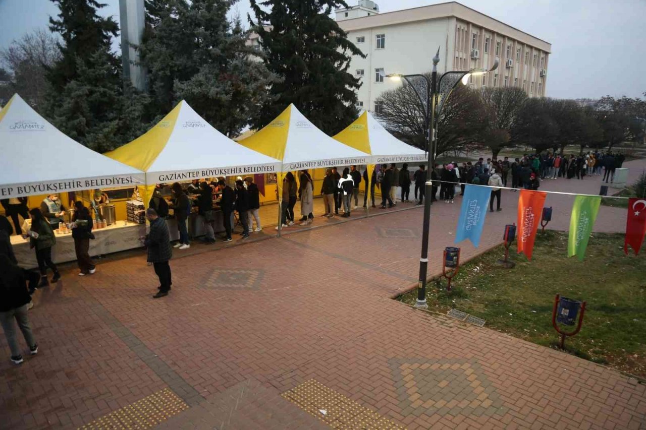 Üniversite öğrencilerine final sınavları döneminde çorba ikram edilecek