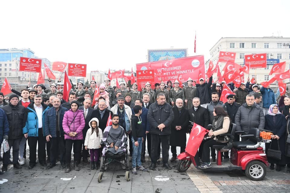 Başkan Büyükkılıç, Vali Çiçek ile birlikte Sarıkamış Şehitlerini Anma Programı’na katıldı