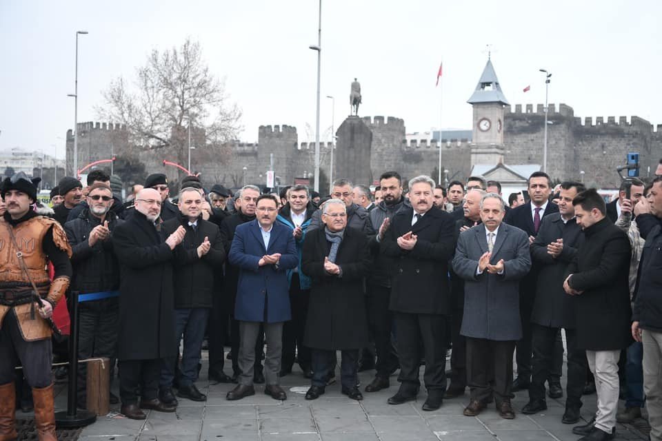Başkan Büyükkılıç, Vali Çiçek ile birlikte Sarıkamış Şehitlerini Anma Programı’na katıldı