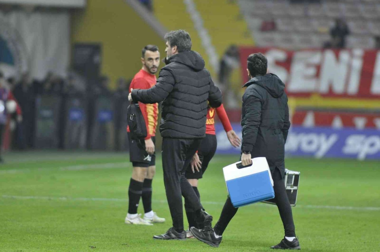 Mario Gavranovic 1 ay yok