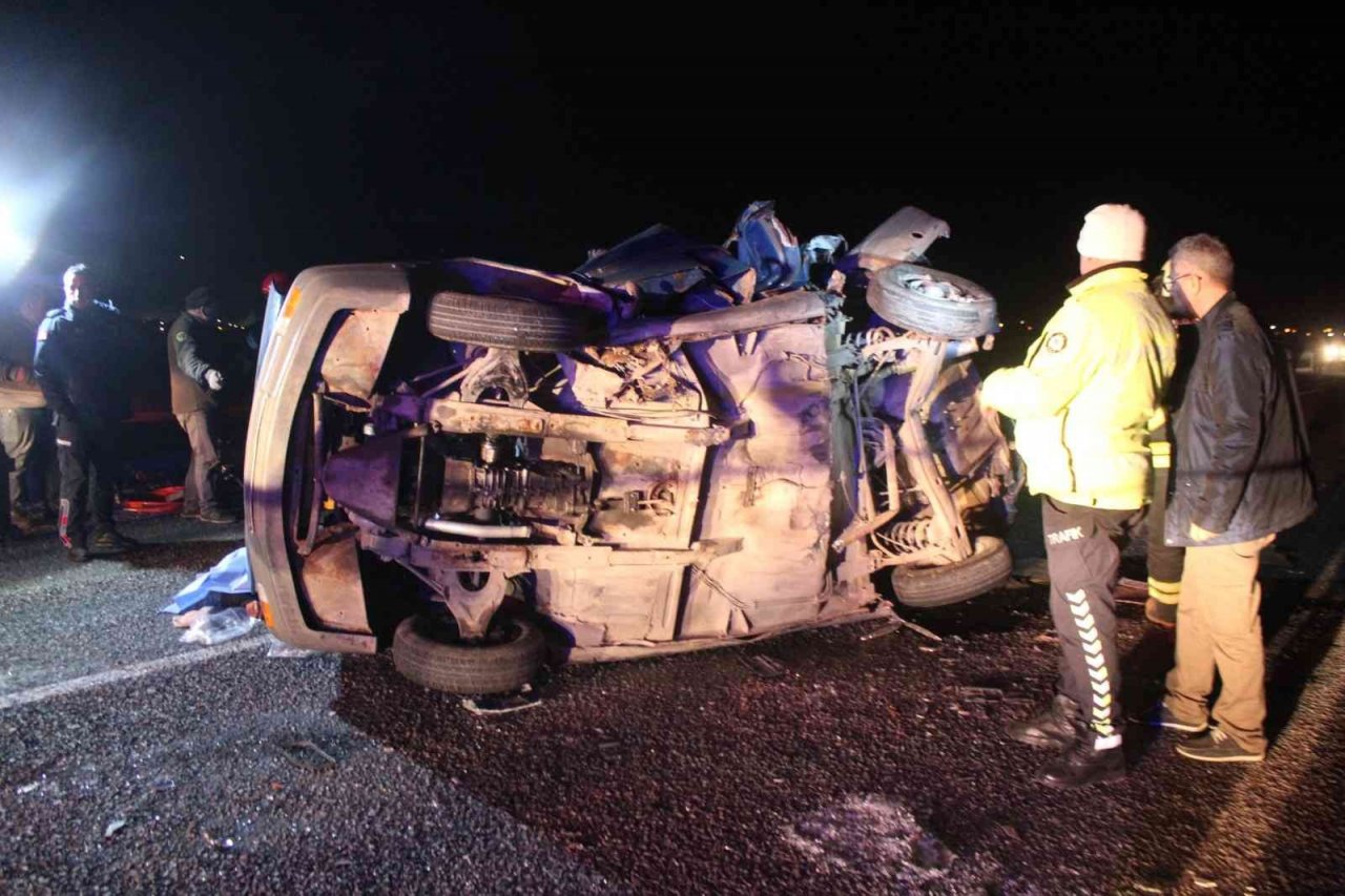 Manisa’da feci kaza: 2 ölü