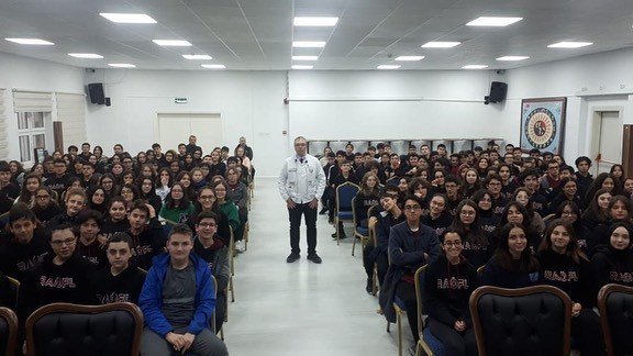 Öğrencilere matematiği sevdiren seminerler yapıldı