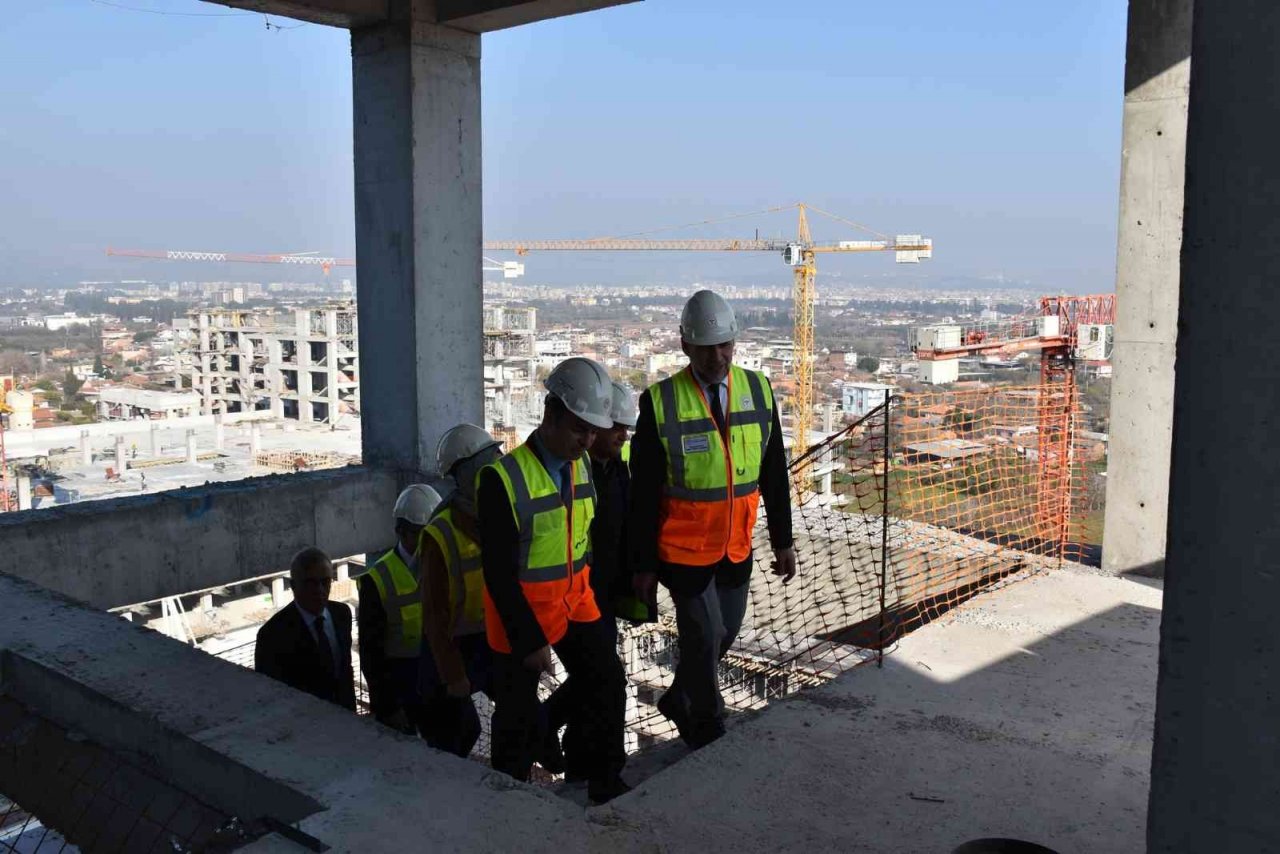 Aydın Şehir Hastanesi’nde çalışmalar yerinde incelendi