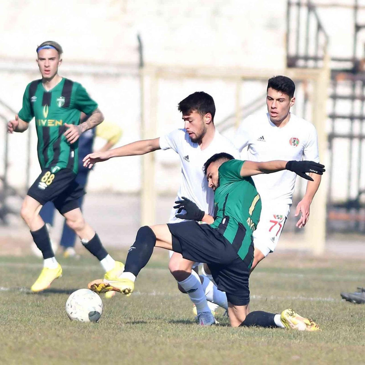 Turgutluspor: 2 - Bornova F.K.: 3