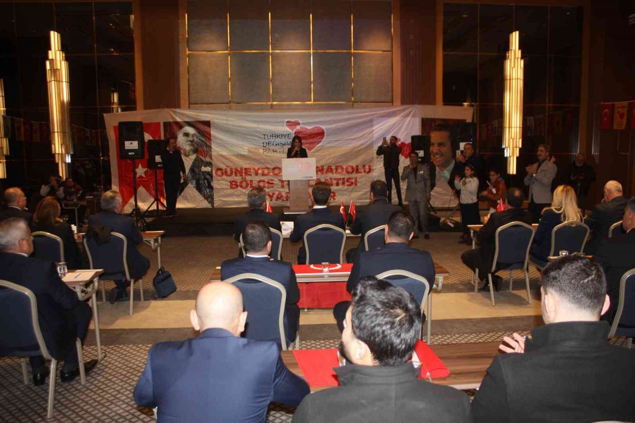 TDP Genel Başkanı Sarıgül, “Türk ve Kürt kardeştir, ABD kalleştir”