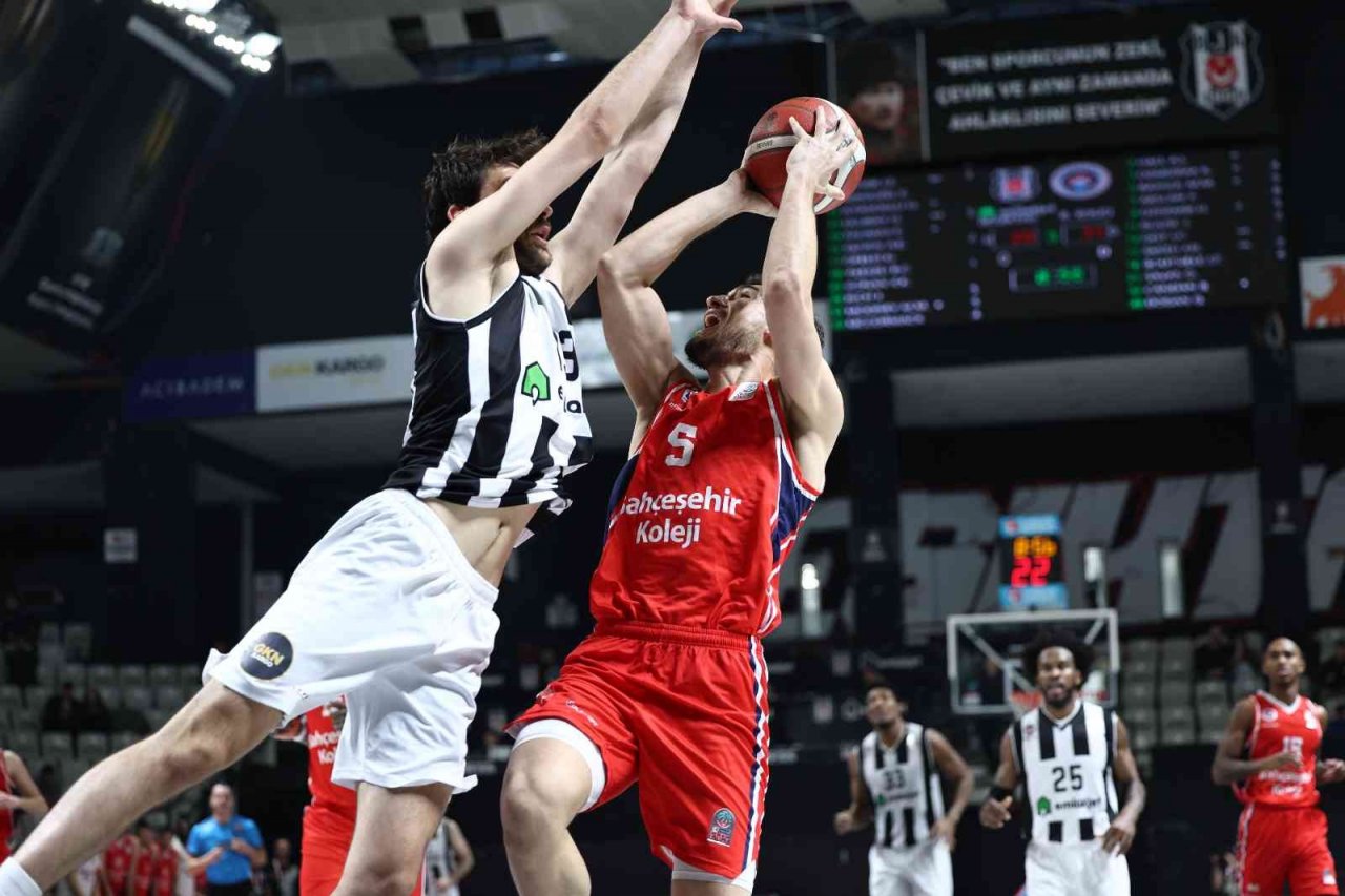 Basketbol Süper Ligi: Beşiktaş Emlakjet: 67 - Bahçeşehir Koleji: 71