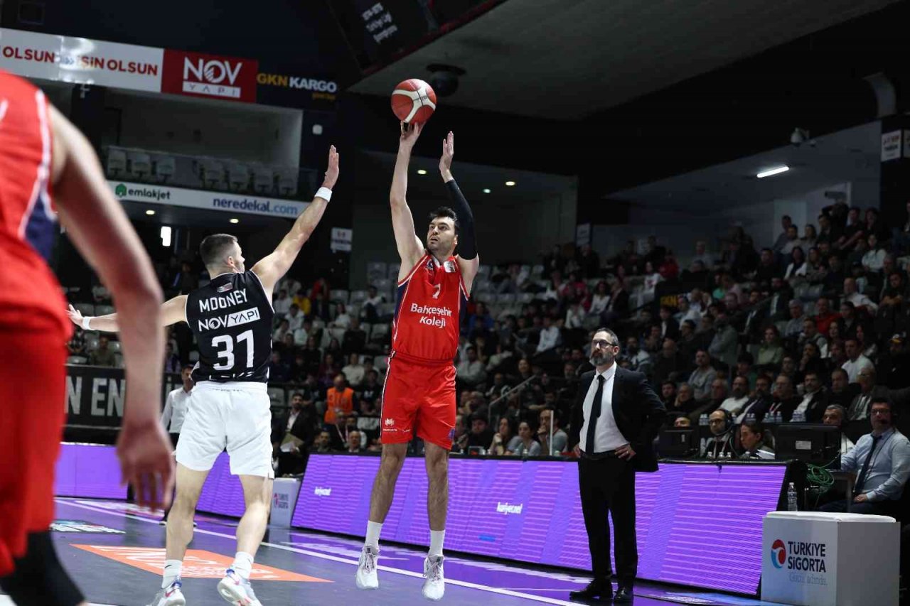 Basketbol Süper Ligi: Beşiktaş Emlakjet: 67 - Bahçeşehir Koleji: 71