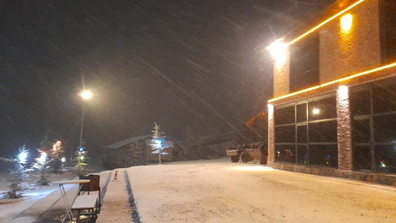 Kahramanmaraş’a yılın ilk karı yağdı