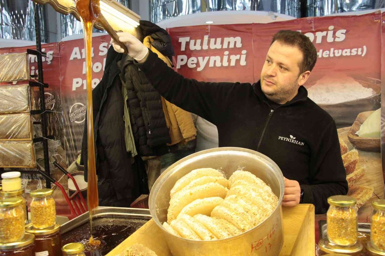 Erzurumlular memleket havası solumak için 2. Erzurum Cağ Kebabı Festivali’ne akın etti