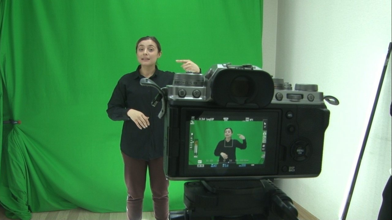 Bakanlıklardan işitme ve konuşma engelli bireyleri sevindiren proje