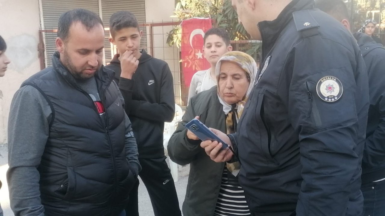 Yaşlı kadının evinin odun ve çıra dolu kovayla yakılmaya çalışıldığı iddiası