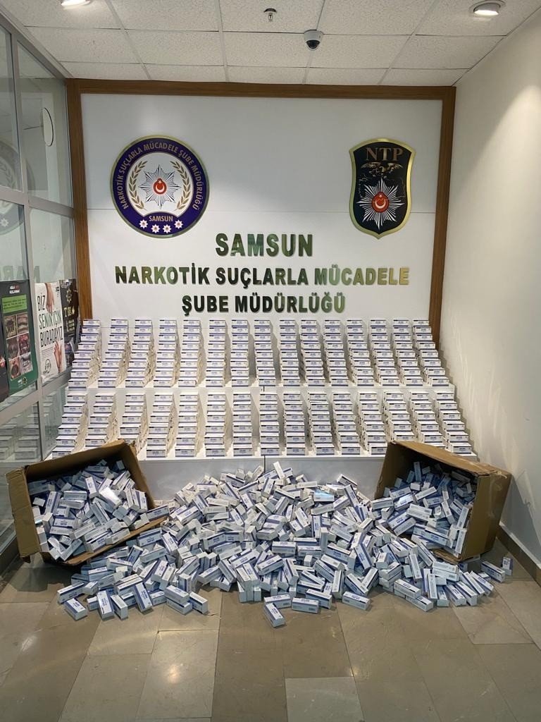 Eski uzman çavuşlar 139 bin 842 adet uyuşturucu hapla yakalandı
