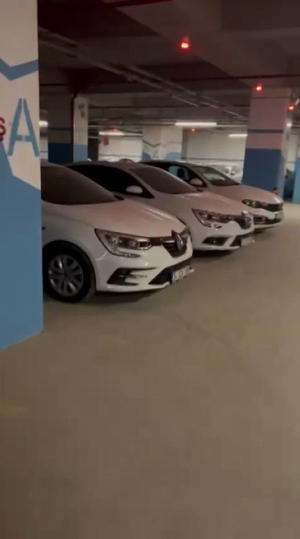 Çamlıca Camii otoparkına araç stokladılar