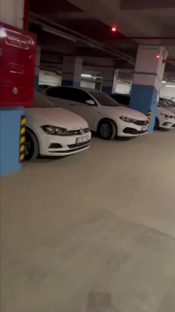 Çamlıca Camii otoparkına araç stokladılar