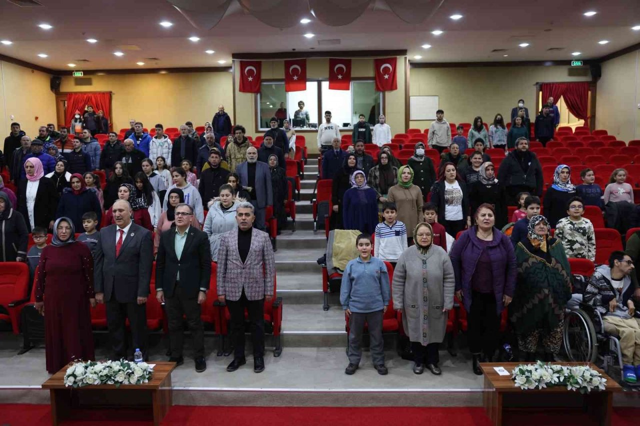 Sarıkamış şehitleri Hacılar’da anıldı