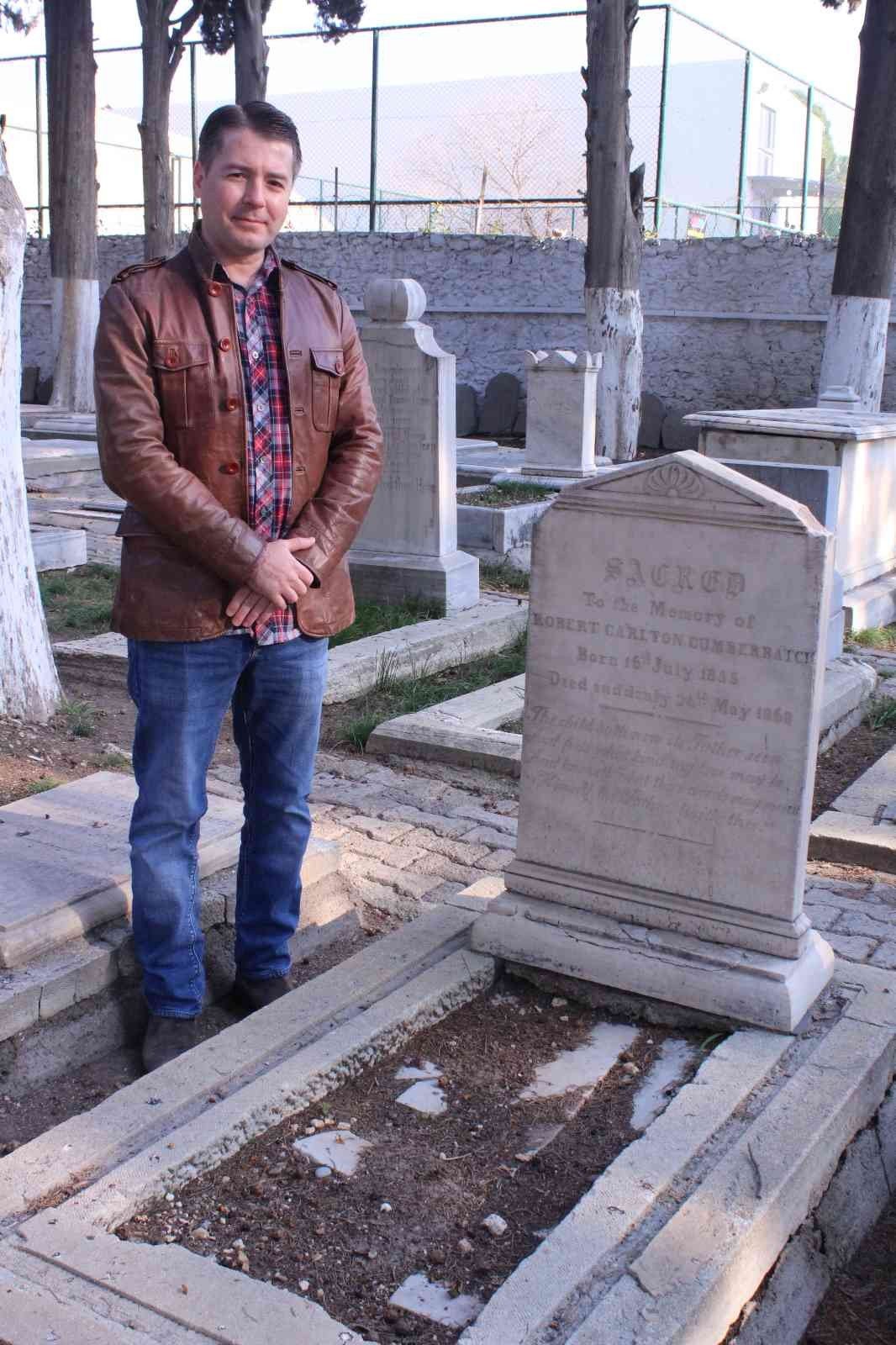 Dünyaca ünlü oyuncunun dedesi İzmir’de konsolos olarak görev yapmış