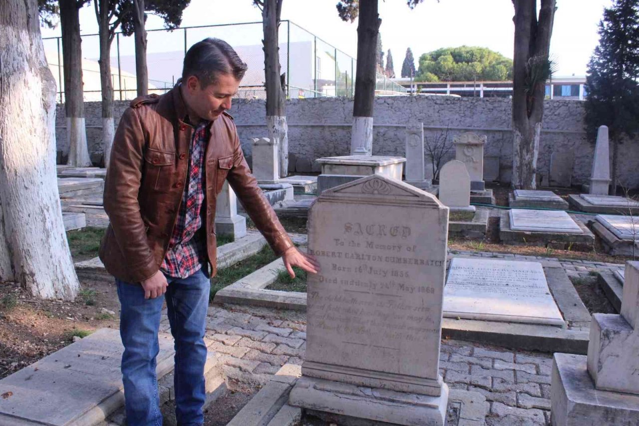 Dünyaca ünlü oyuncunun dedesi İzmir’de konsolos olarak görev yapmış