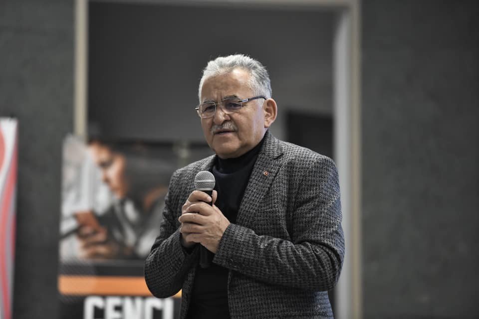 Başkan Büyükkılıç 7. Evlilik Akademisi Sertifika Töreni’ne katıldı