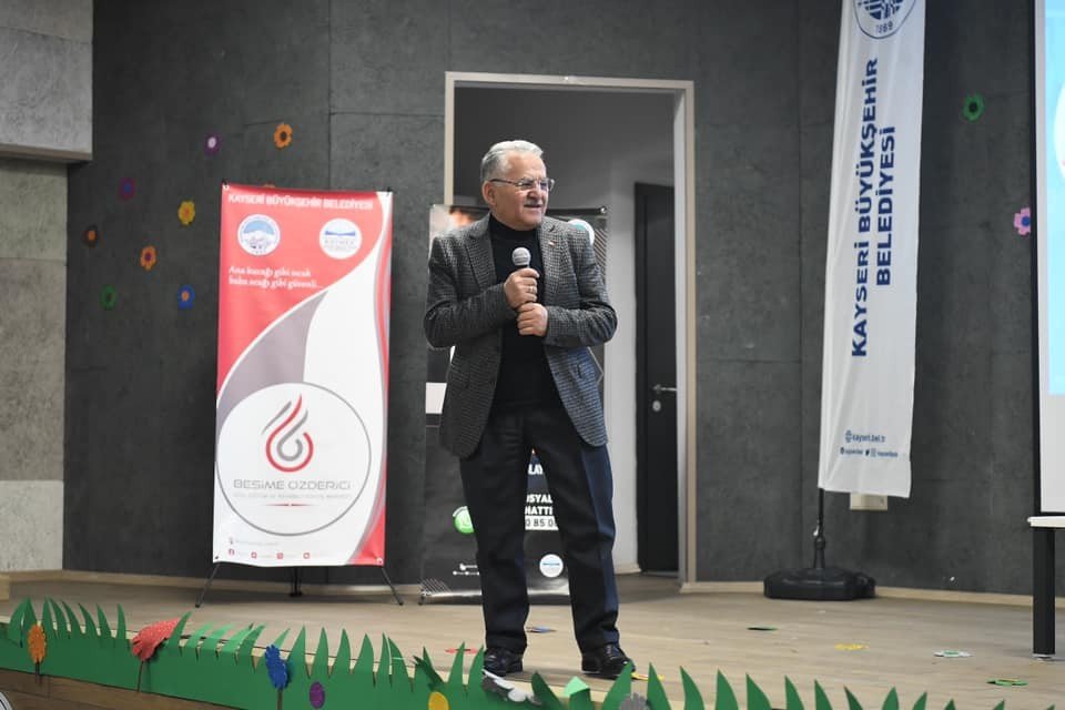 Başkan Büyükkılıç 7. Evlilik Akademisi Sertifika Töreni’ne katıldı