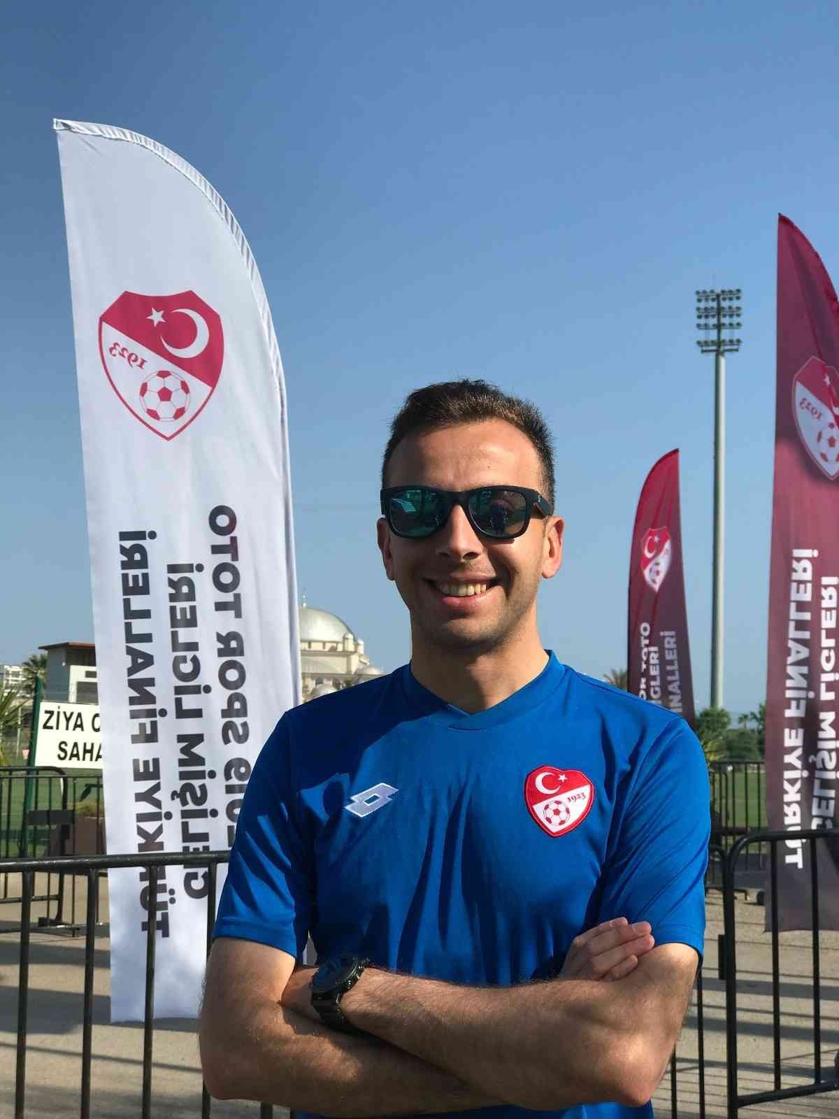 Ömer Lütfü Aydın süper lig hakemi oldu