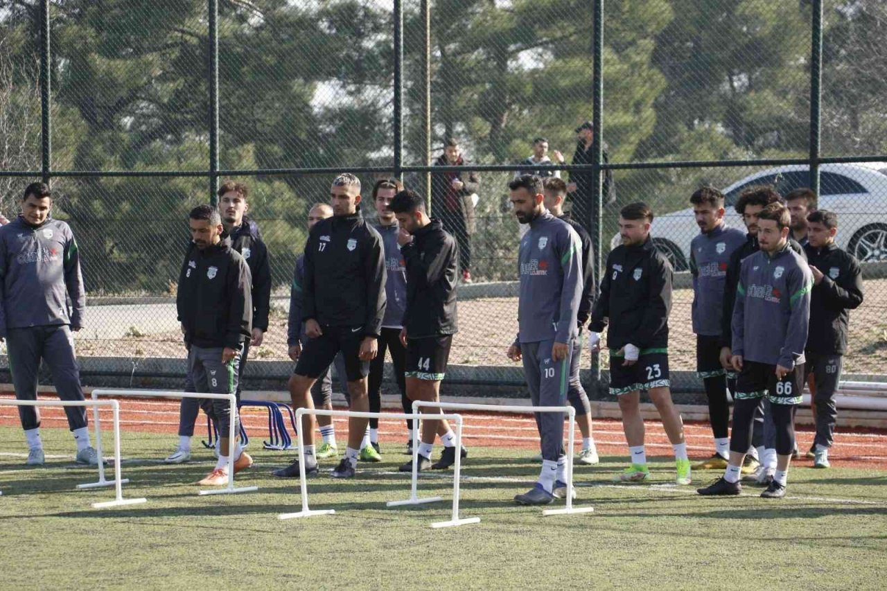 Yeşilçınar ikinci yarıya sıkı hazırlanıyor