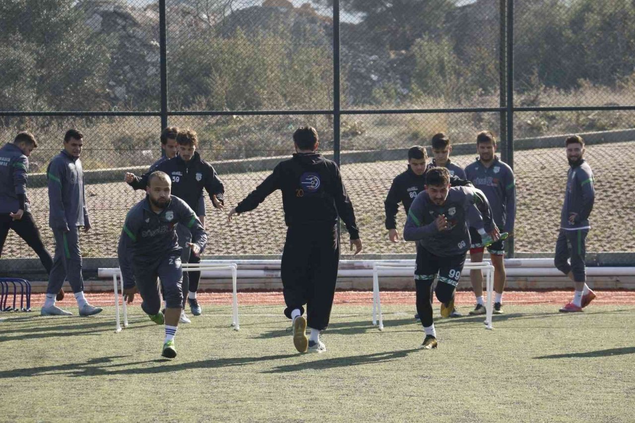 Yeşilçınar ikinci yarıya sıkı hazırlanıyor