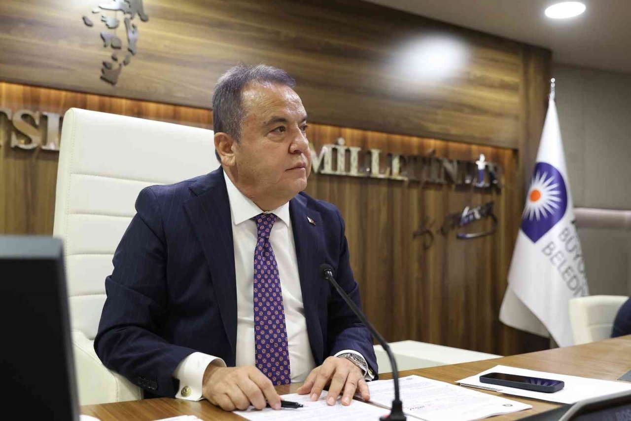 Başkan Böcek, “45 ayda 80 projemizin açılışını gerçekleştirdik”