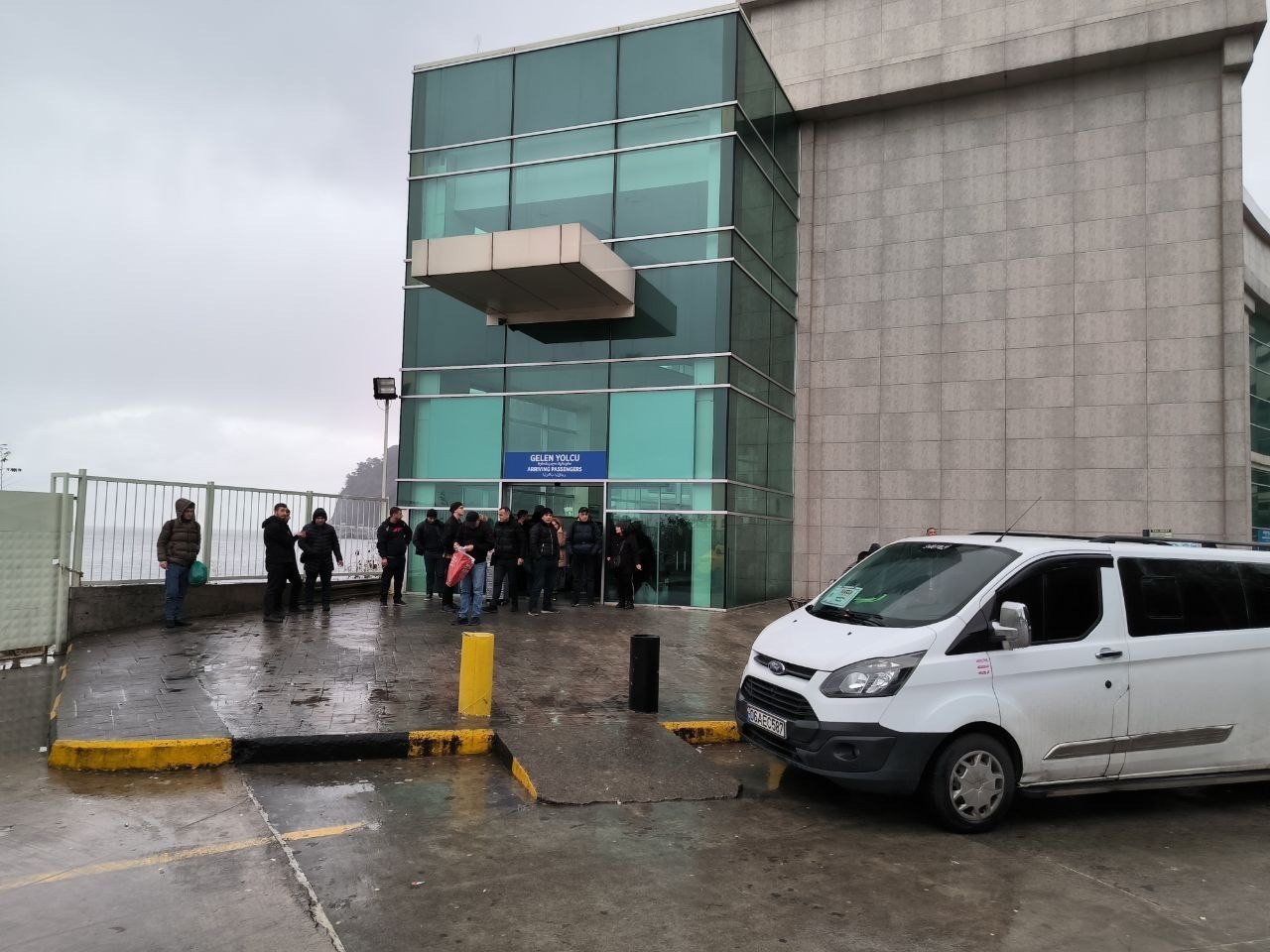 Sarp Sınır Kapısı’ndaki Iphone yoğunluğu yerini sessizliğe bıraktı