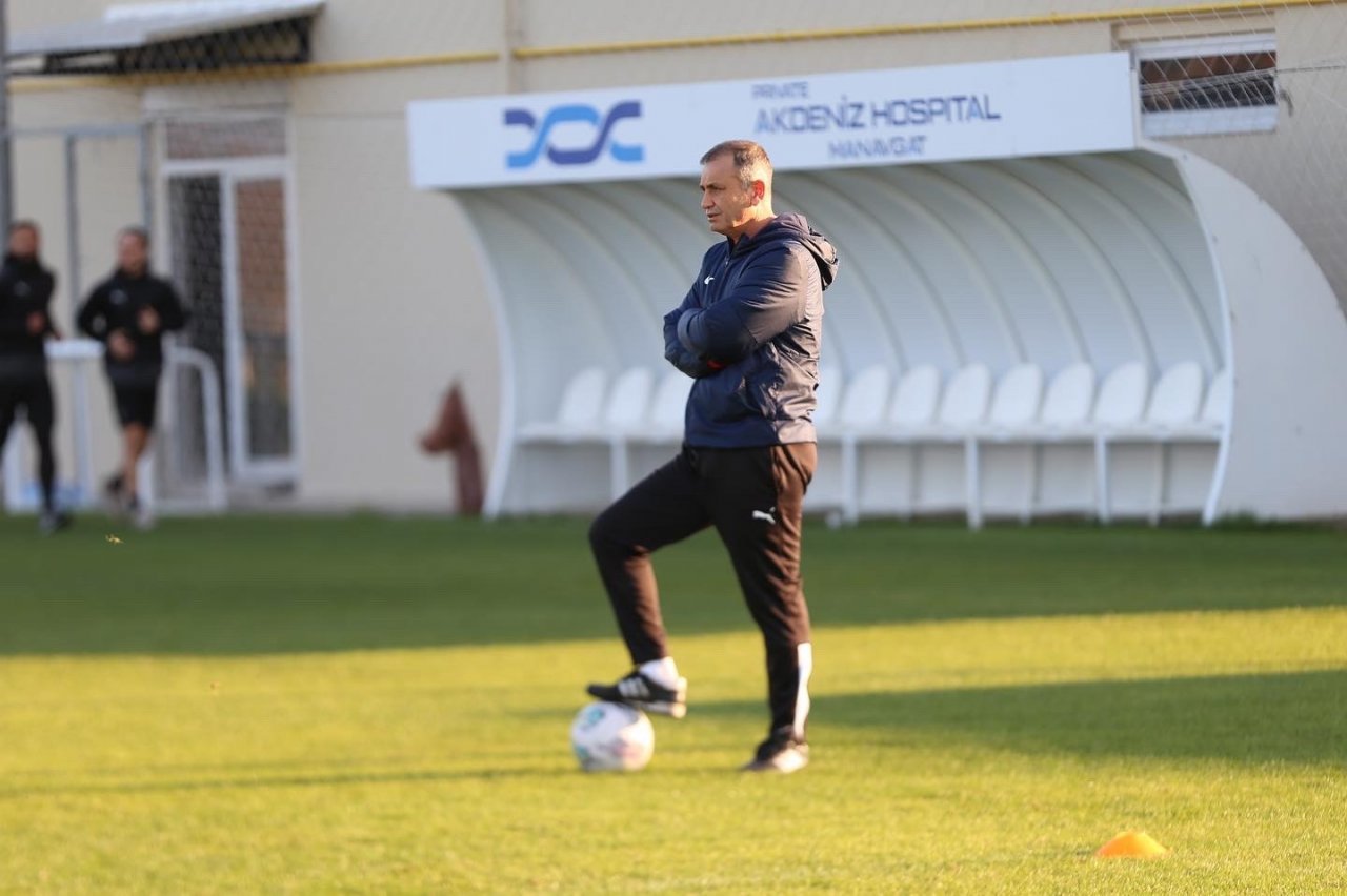 Efeler, ikinci yarıya iddialı başlayacak