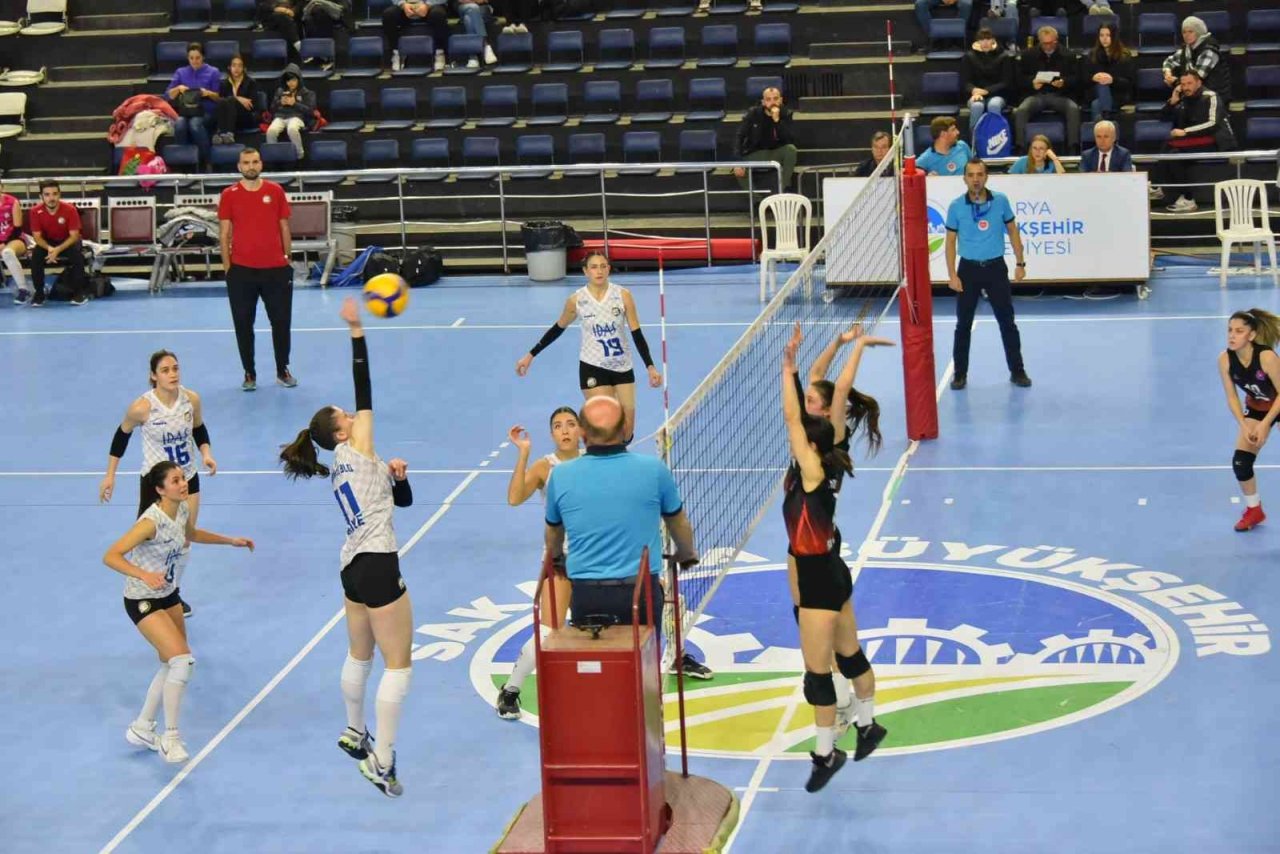 “Bizim Kızlar” 10. haftada Sakarya deplasmanından 3-0’lık galibiyetle döndü
